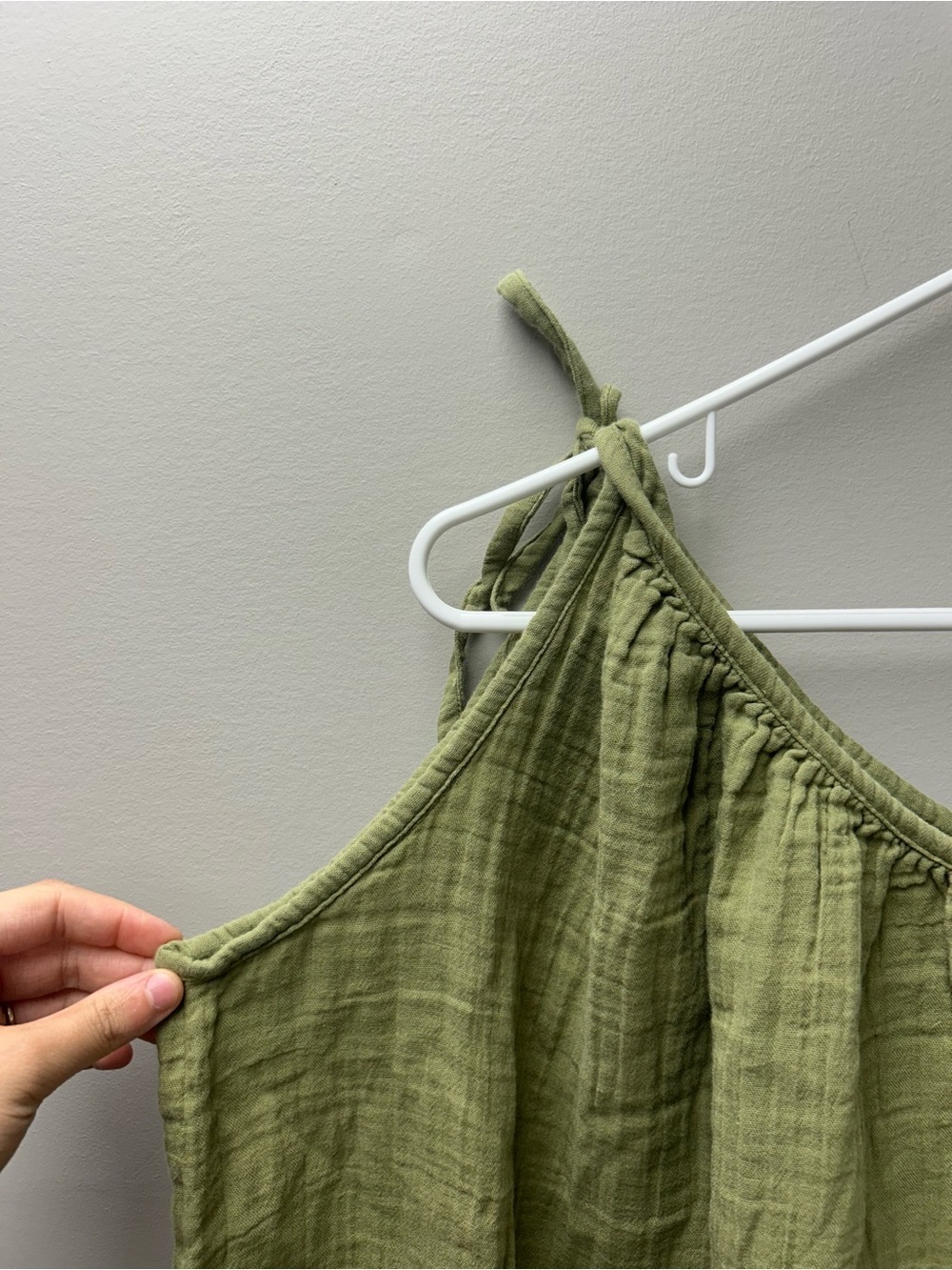 Old Navy Women’s Tie Shoulder Green Tank Top - Picture 2 of 5